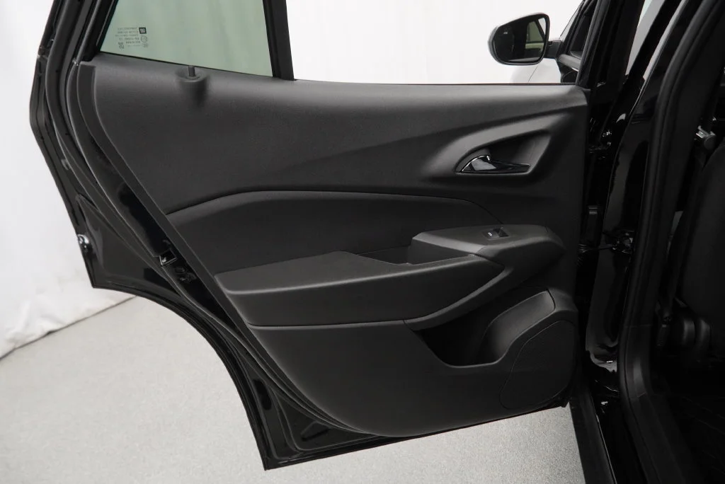 New 2026 Mosaic Black Metallic Chevrolet 1RS image 31