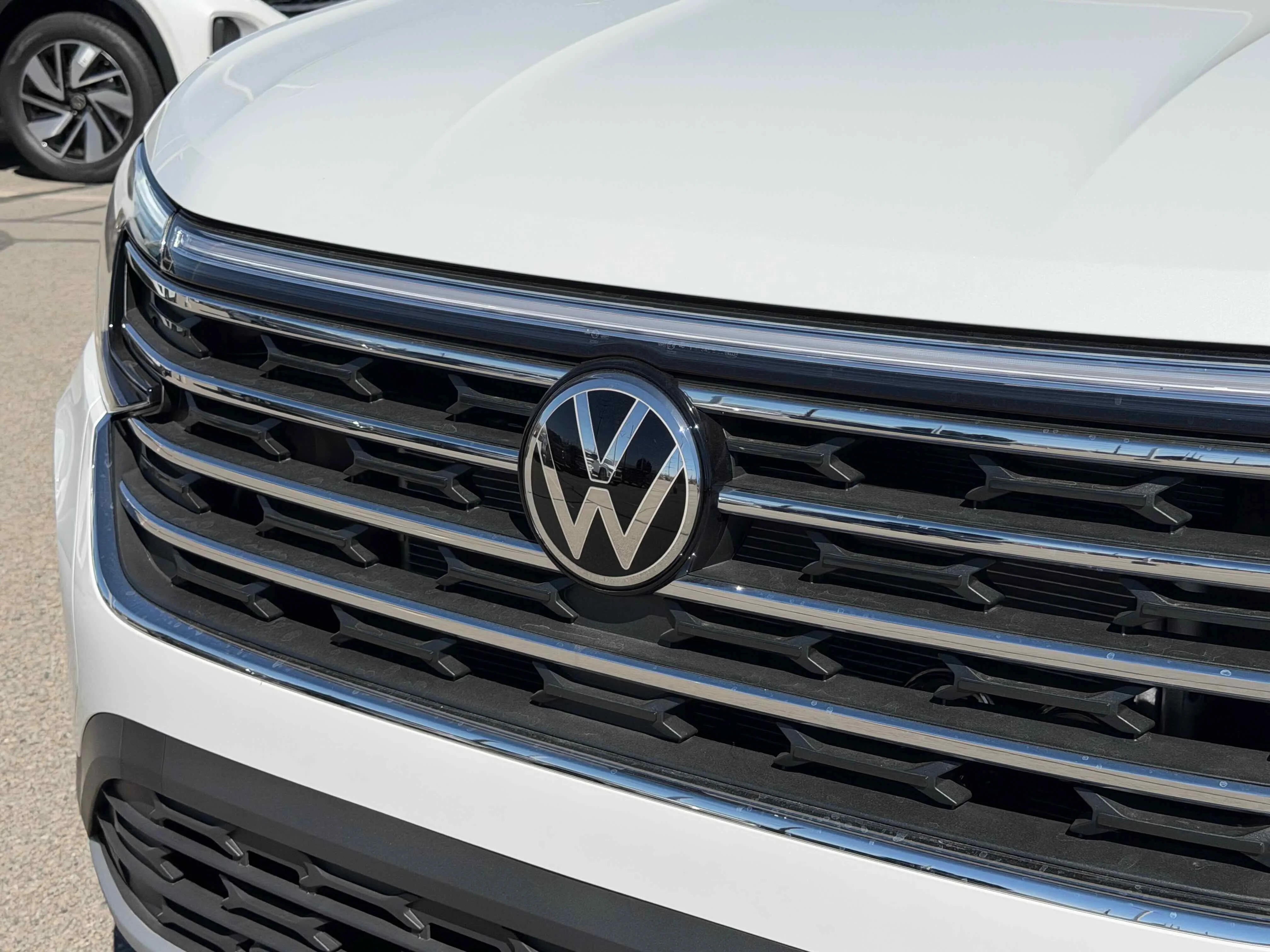 New 2026 Opal White Volkswagen 2.0T SE w/Technology image 11