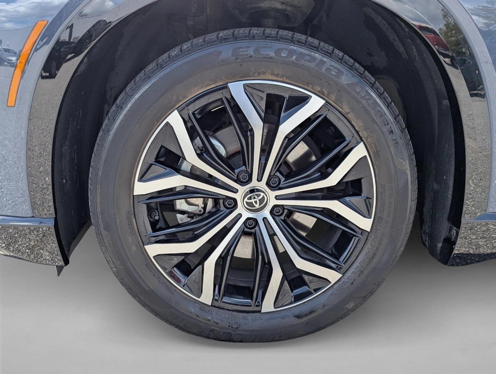 Used 2025 Storm Cloud Toyota XLE image 9