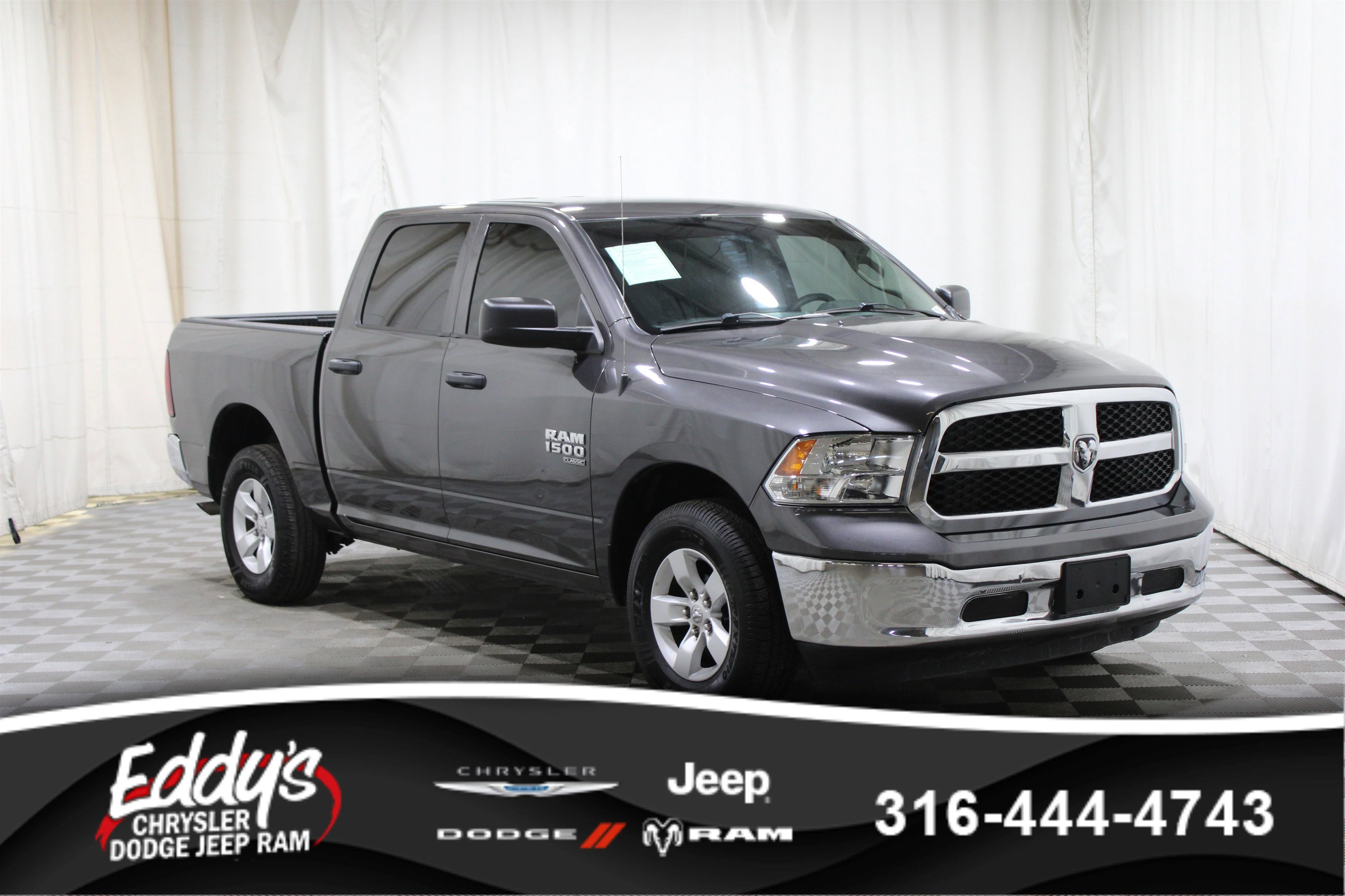2022 RAM 1500 Classic SLT 4x4 Crew Cab 5'7's photo