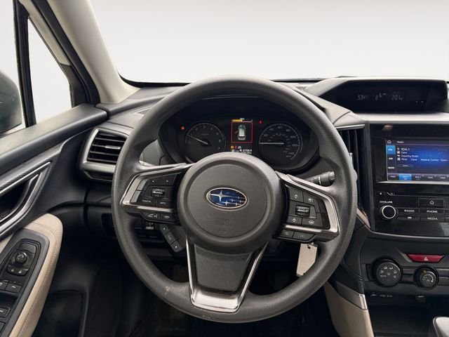 Used 2022 White Subaru  image 11