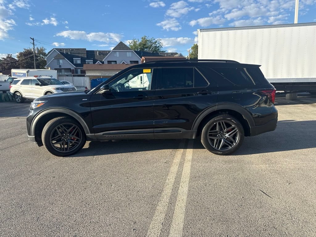 Used 2025 Black Metallic Ford ST-Line image 11