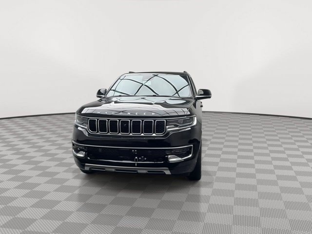 Used 2023 Diamond Black Crystal Pearlcoat Jeep Series III image 39