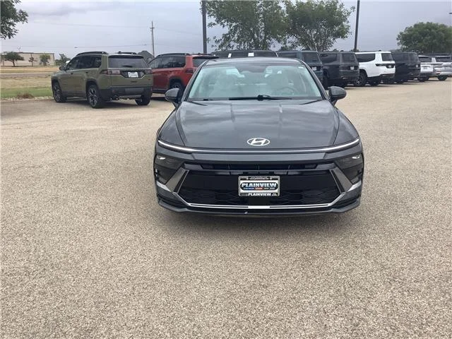Used 2025 Portofino Gray Hyundai SEL Front-Wheel Drive image 3