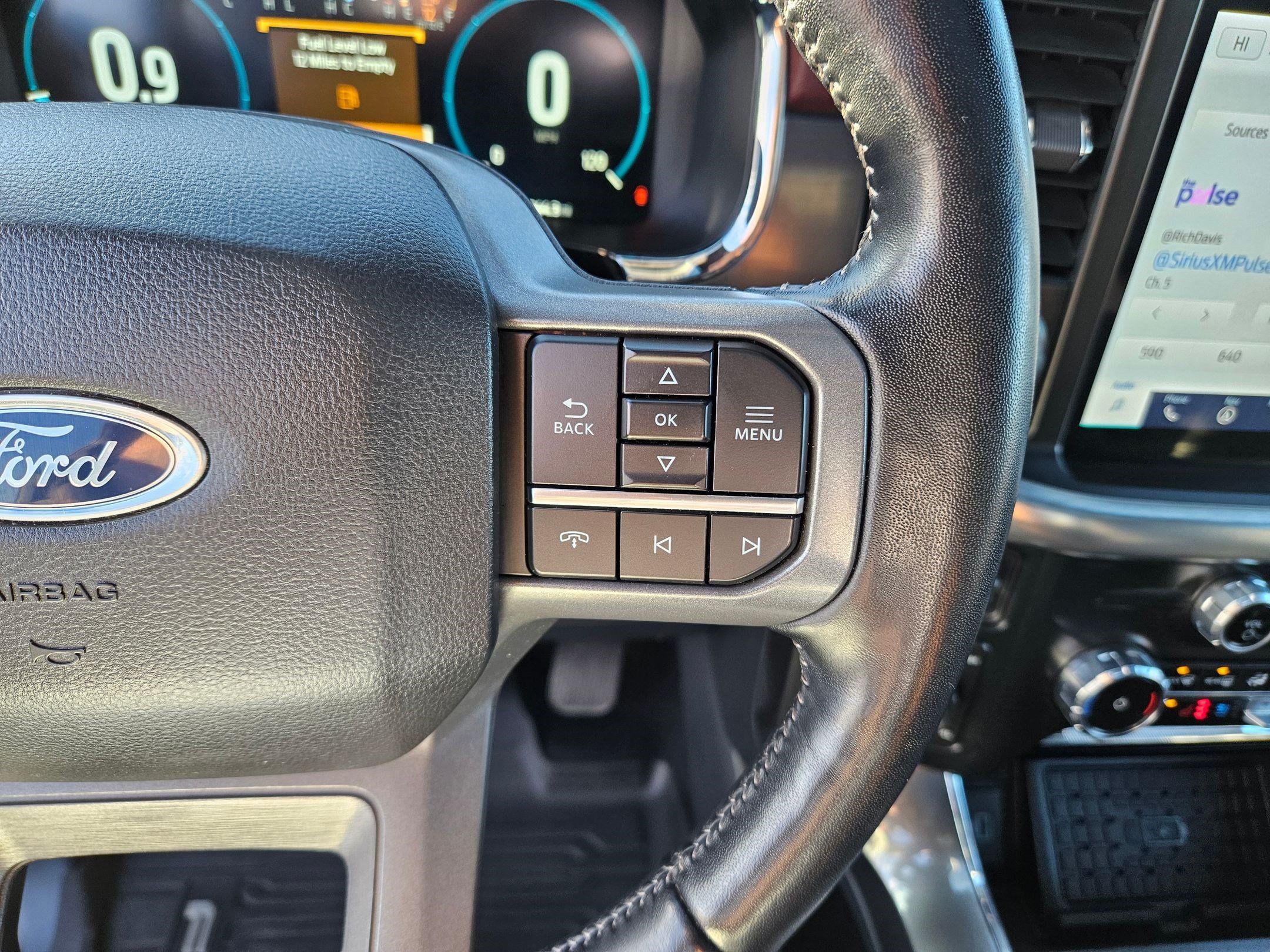 Used 2023 Black Ford LARIAT image 19