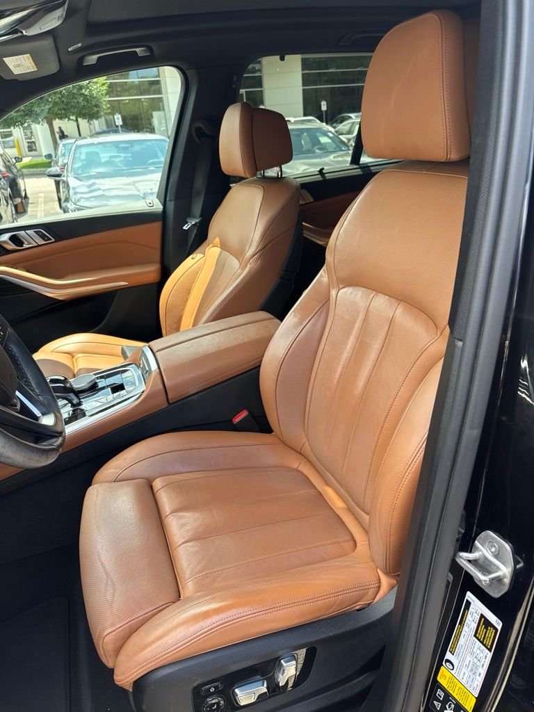 Used 2020 Black BMW xDrive40i image 7