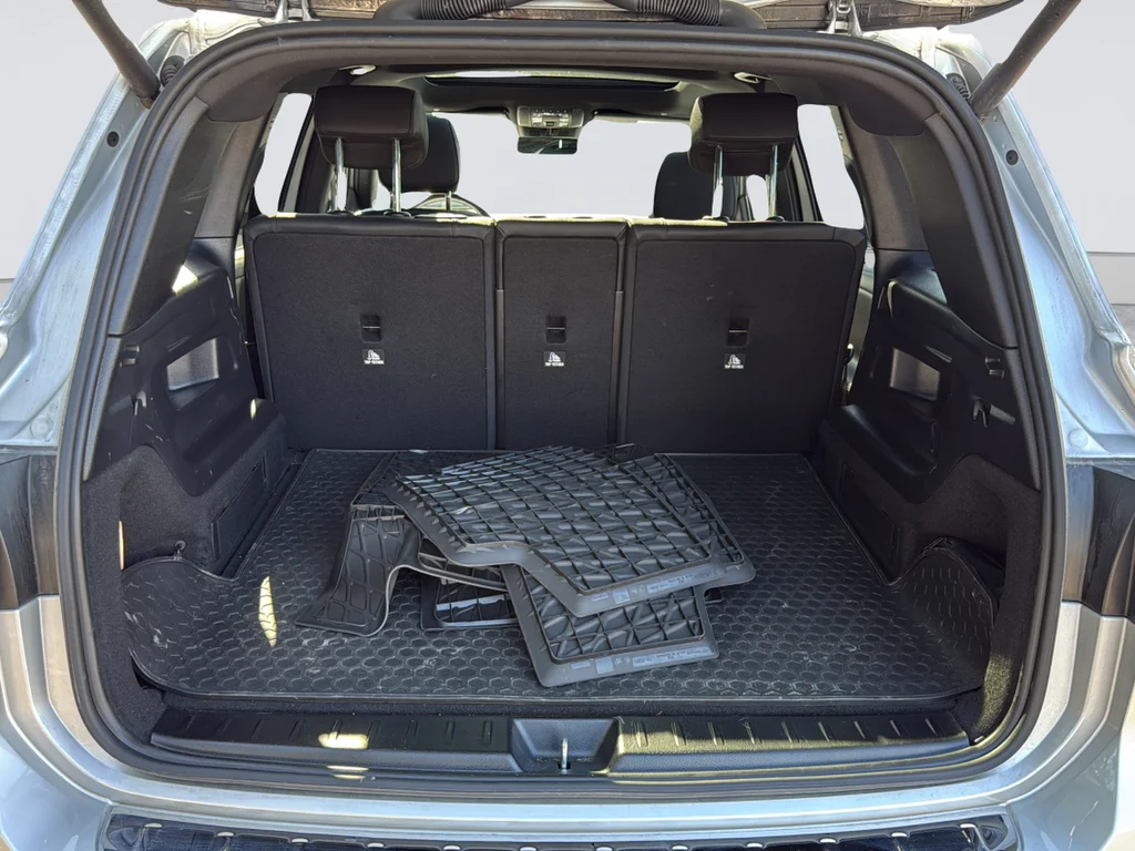 Used 2024  Mercedes-Benz GLB 250 image 30