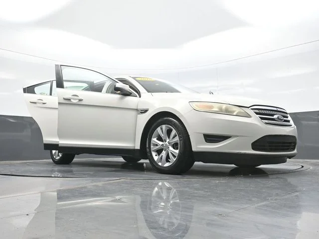Used 2010  Ford SEL image 32