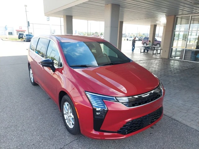 2027 Chrysler Pacifica Select