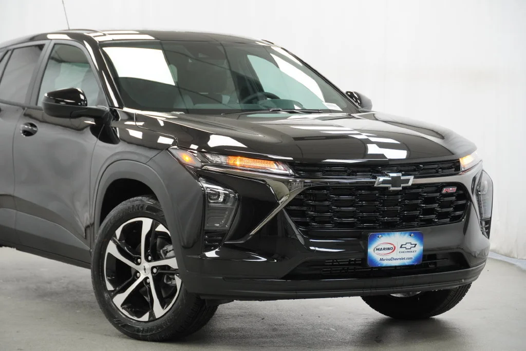 New 2026 Mosaic Black Metallic Chevrolet 1RS image 6