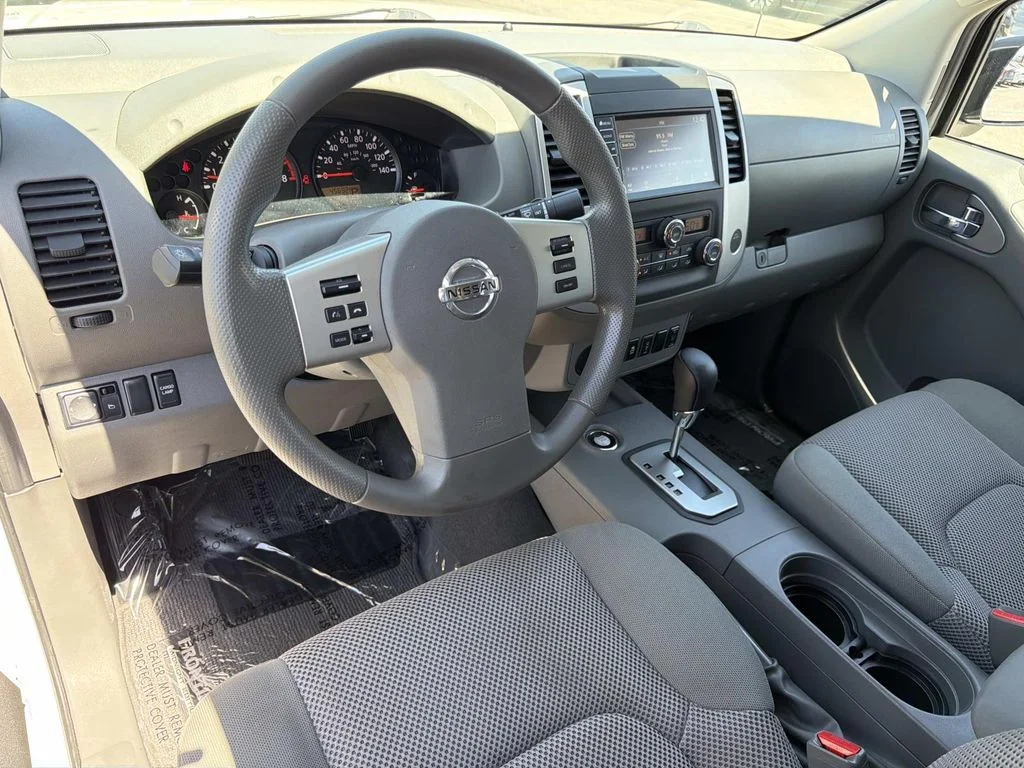 Used 2021 Glacier White Nissan SV image 8