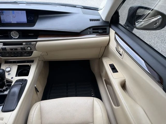 Used 2013 Gray Lexus 350 image 14