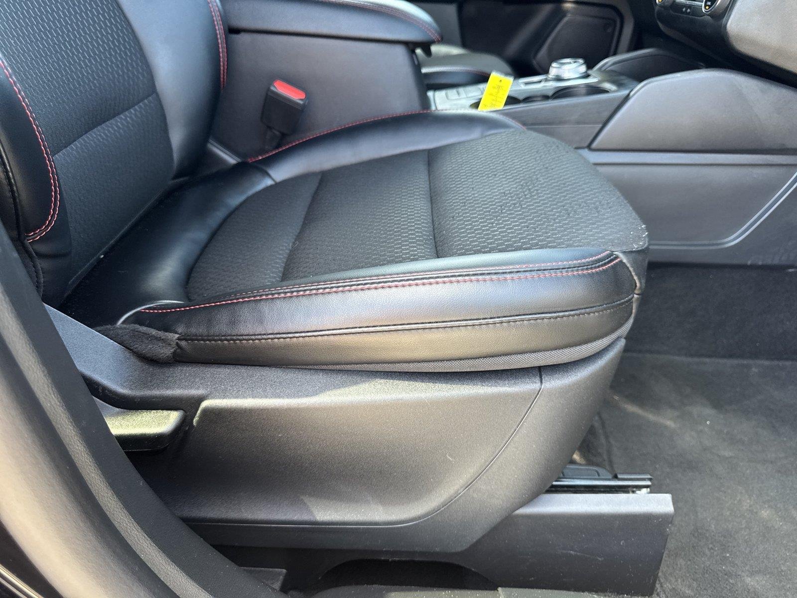Used 2025 Agate Black Ford ST-Line image 29