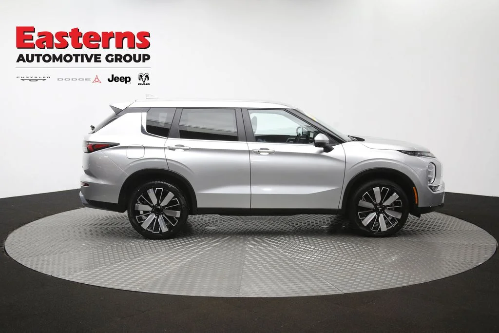 Used 2025 Silver Mitsubishi SE image 45