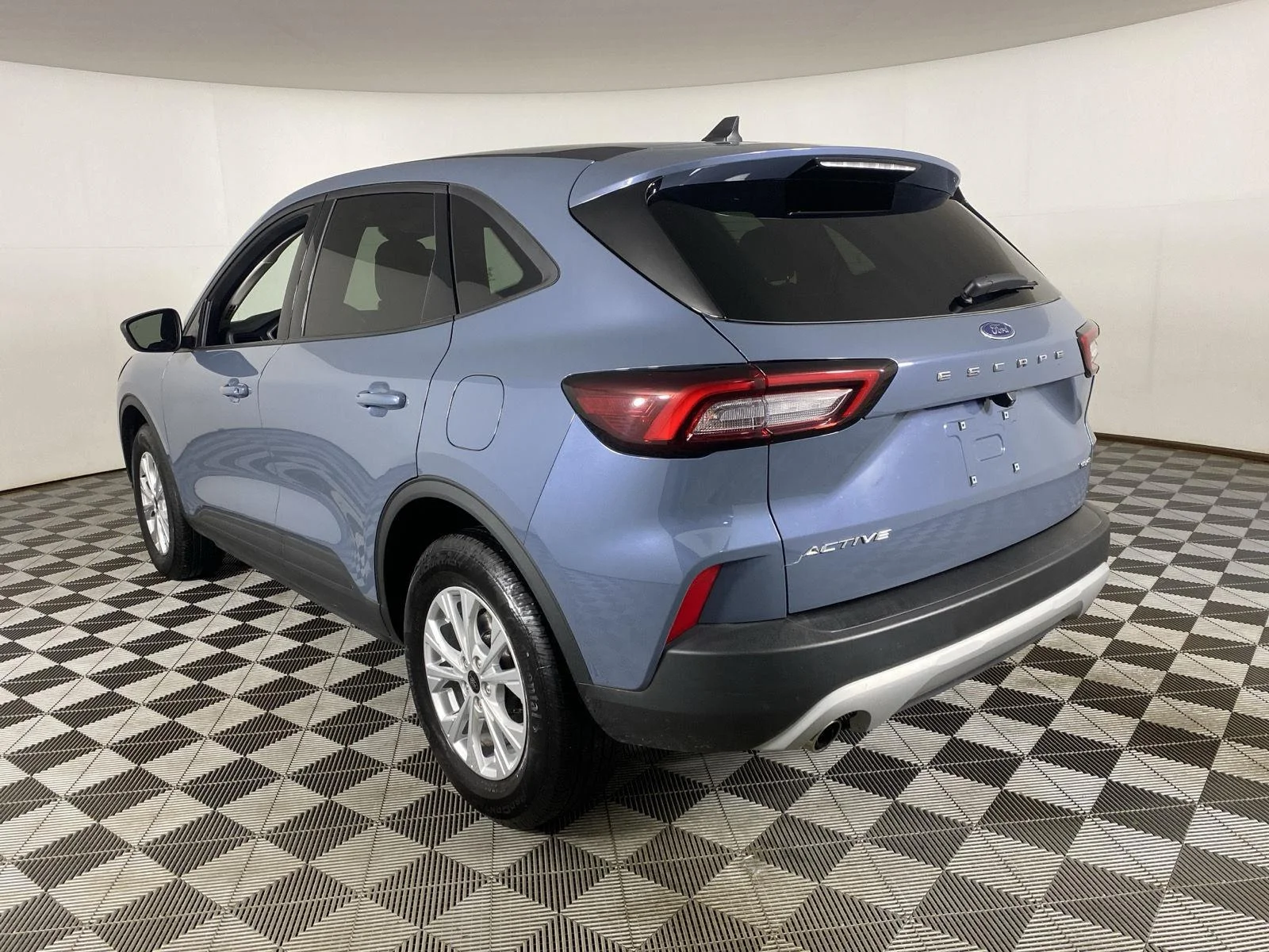 Used 2025 Vapor Blue Ford  image 8
