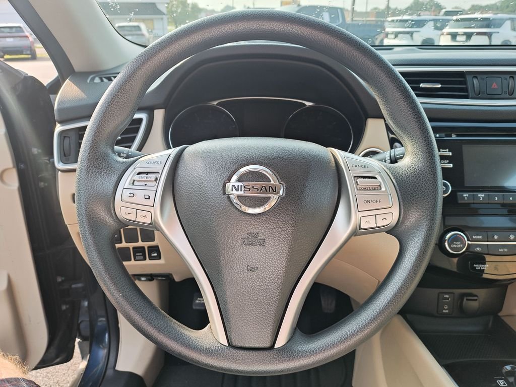 Used 2016 Blue Nissan SV image 17