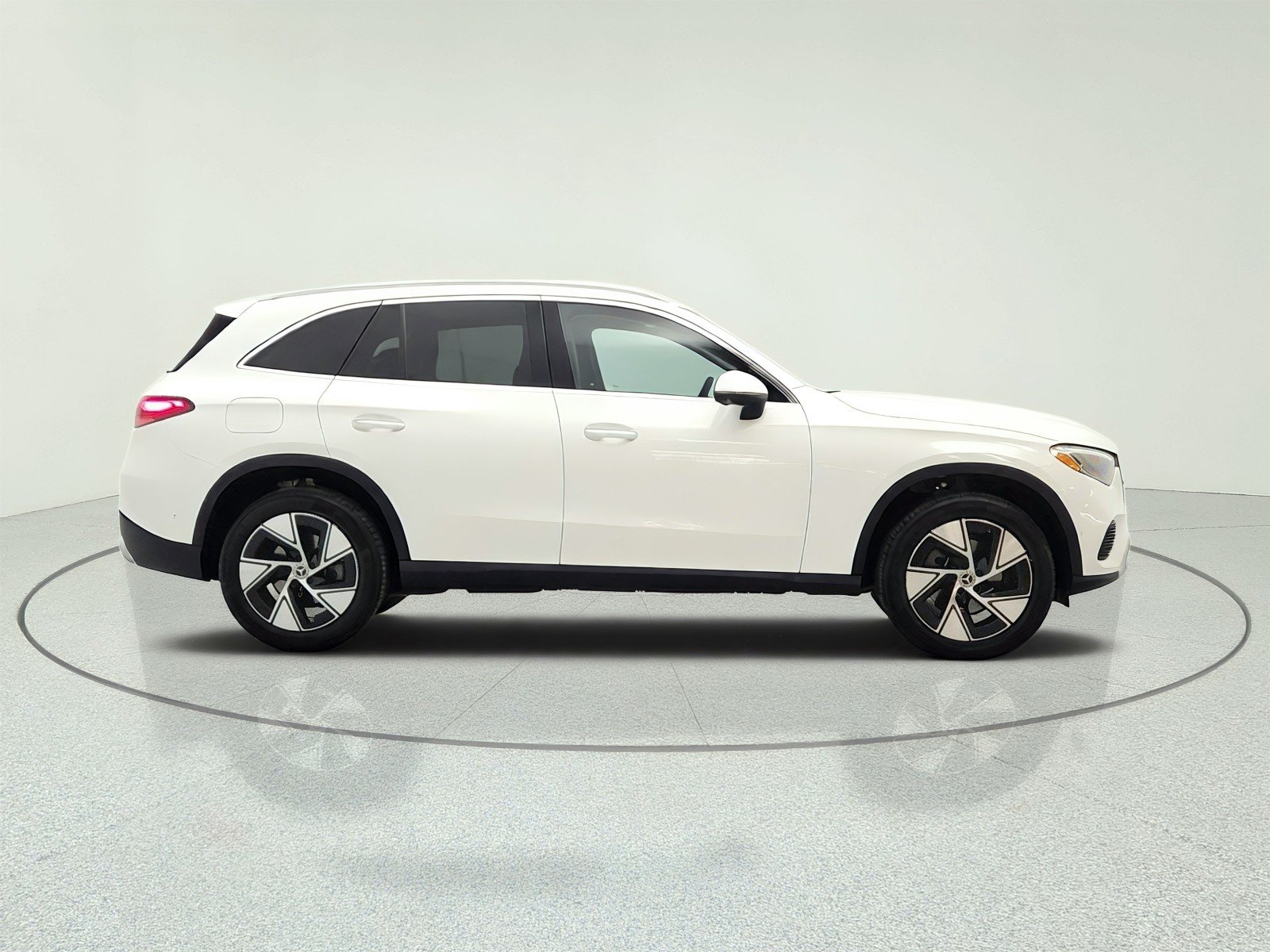 Certified Used 2023 Polar White Mercedes-Benz GLC 300 SUV image 4