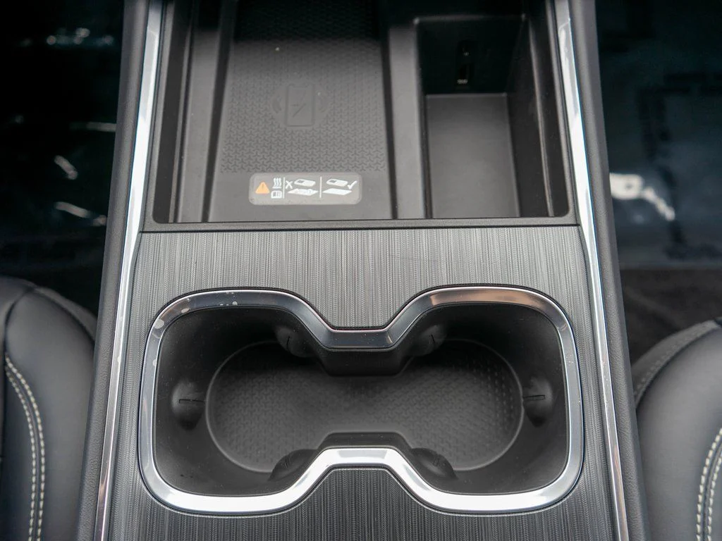 Used 2026 Red GMC Elevation image 30