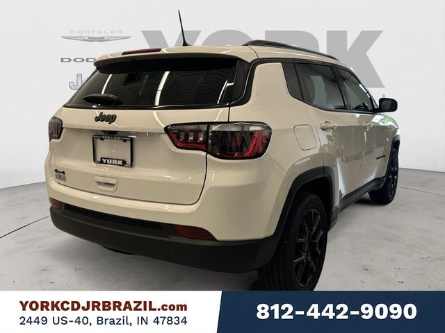 New 2026 Bright White Clear-Coat Exterior Paint Jeep Latitude image 5