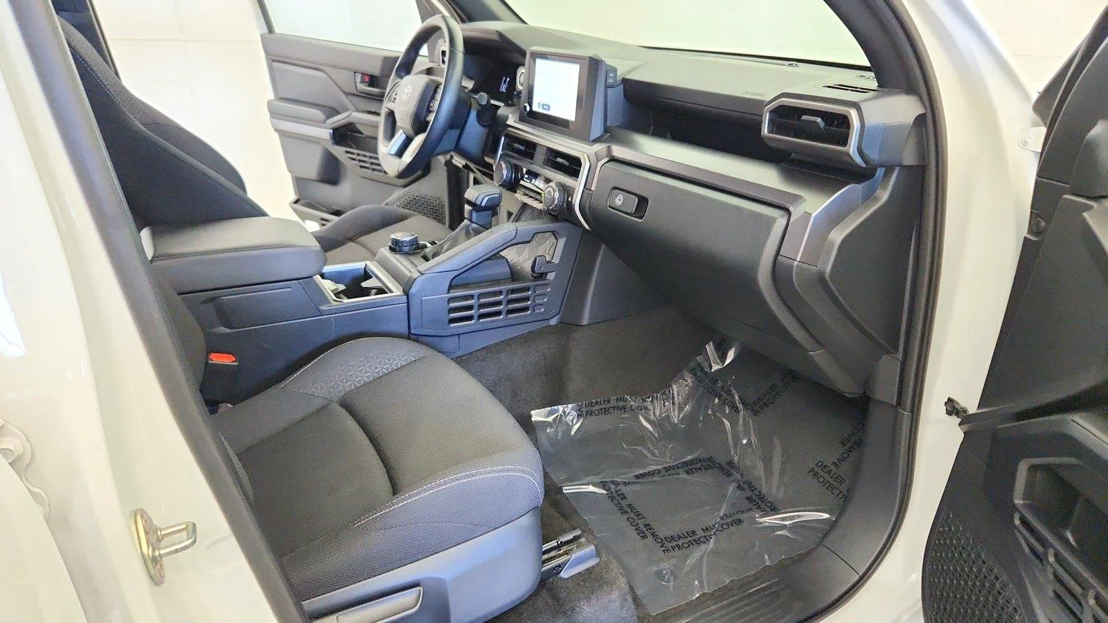 Used 2025 Ice Cap Toyota SR5 image 27