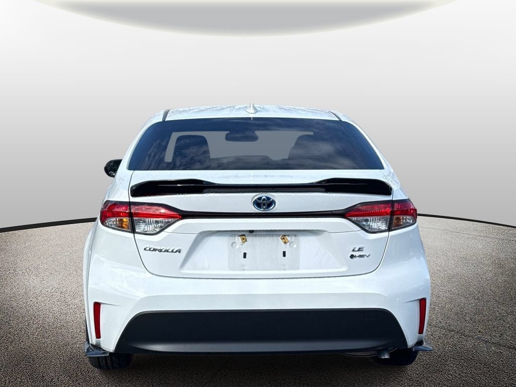 Used 2025  Toyota Hybrid LE image 3