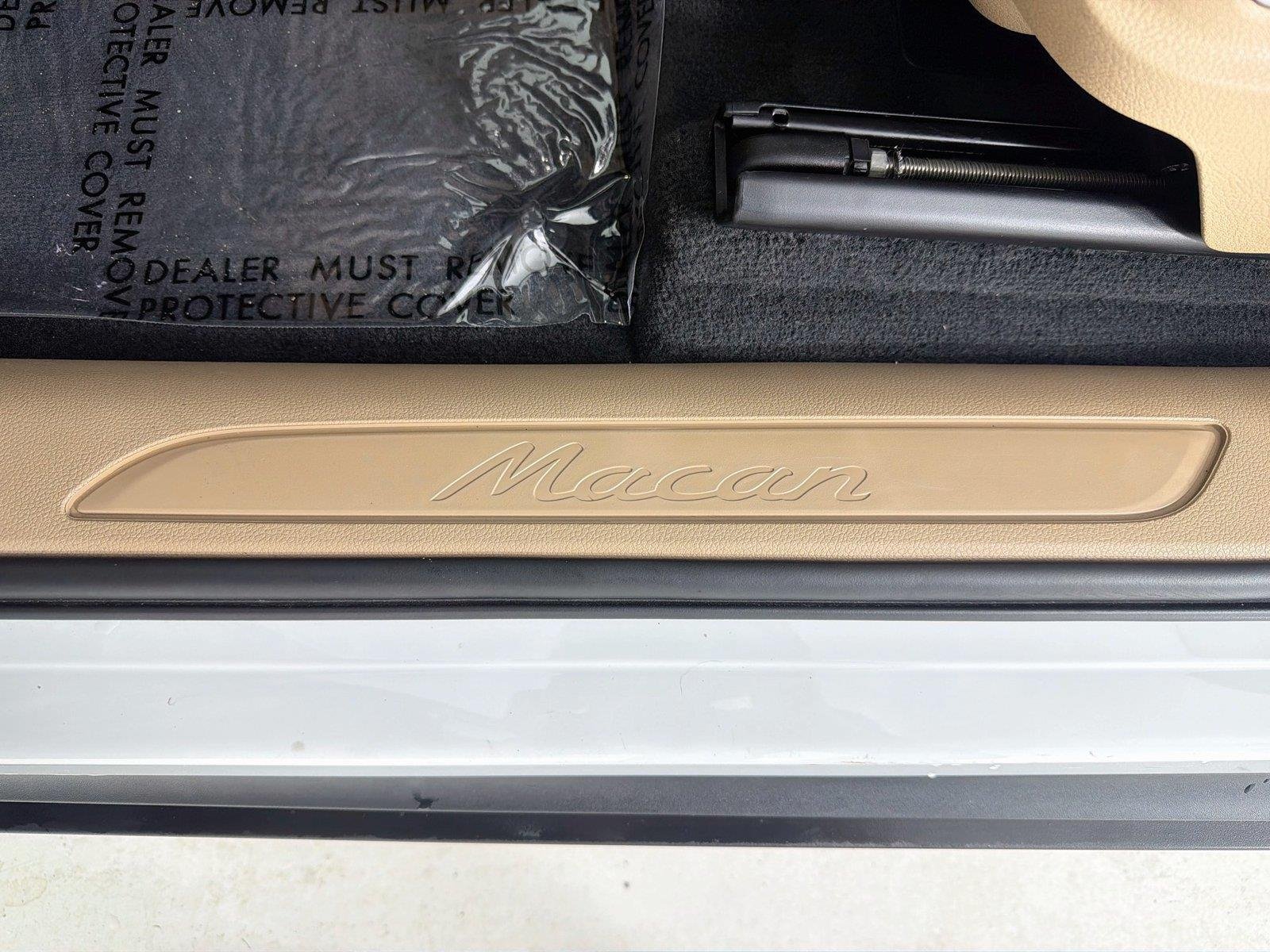 Used 2023 White Porsche  image 10