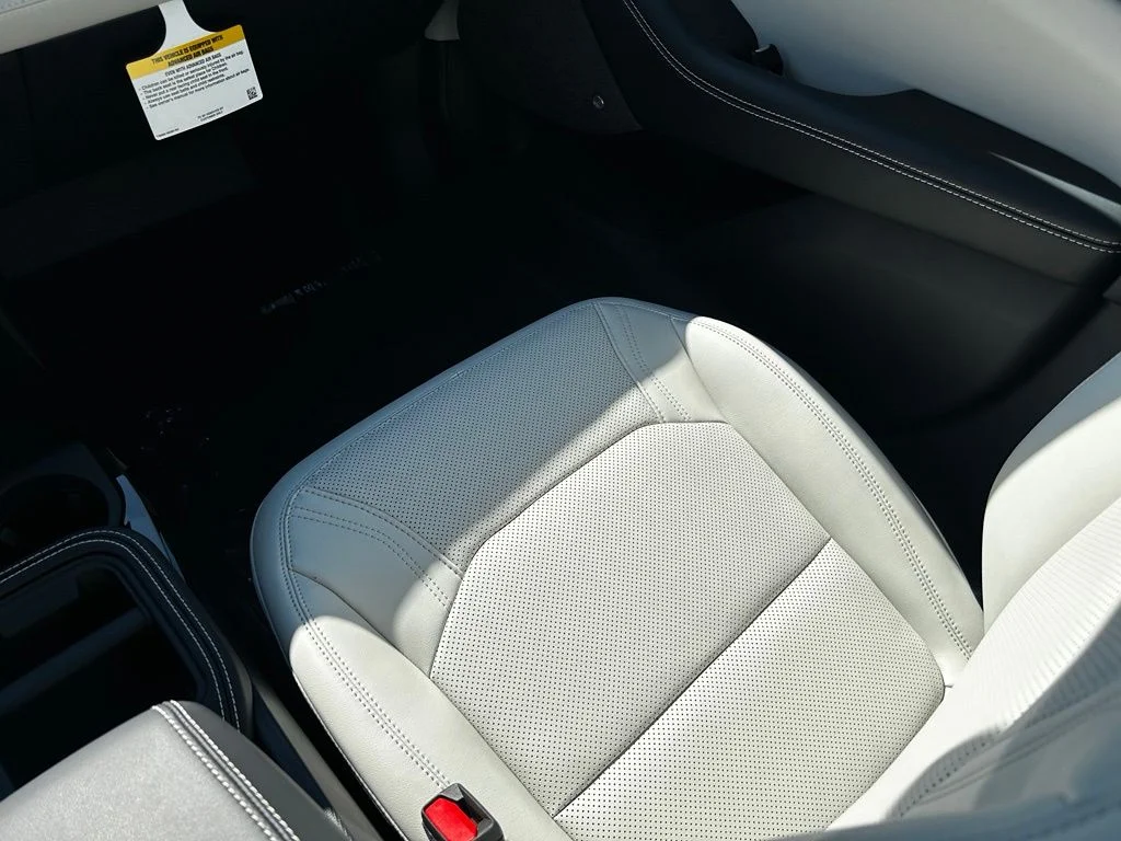 New 2026 Star White Metallic Tri-coat Ford Premium image 11