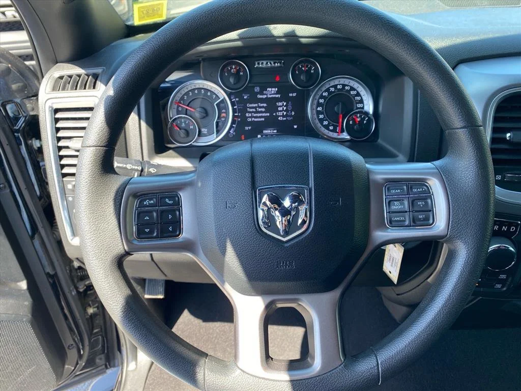 Used 2022 Diamond Black Crystal Pearlcoat Ram Warlock image 10