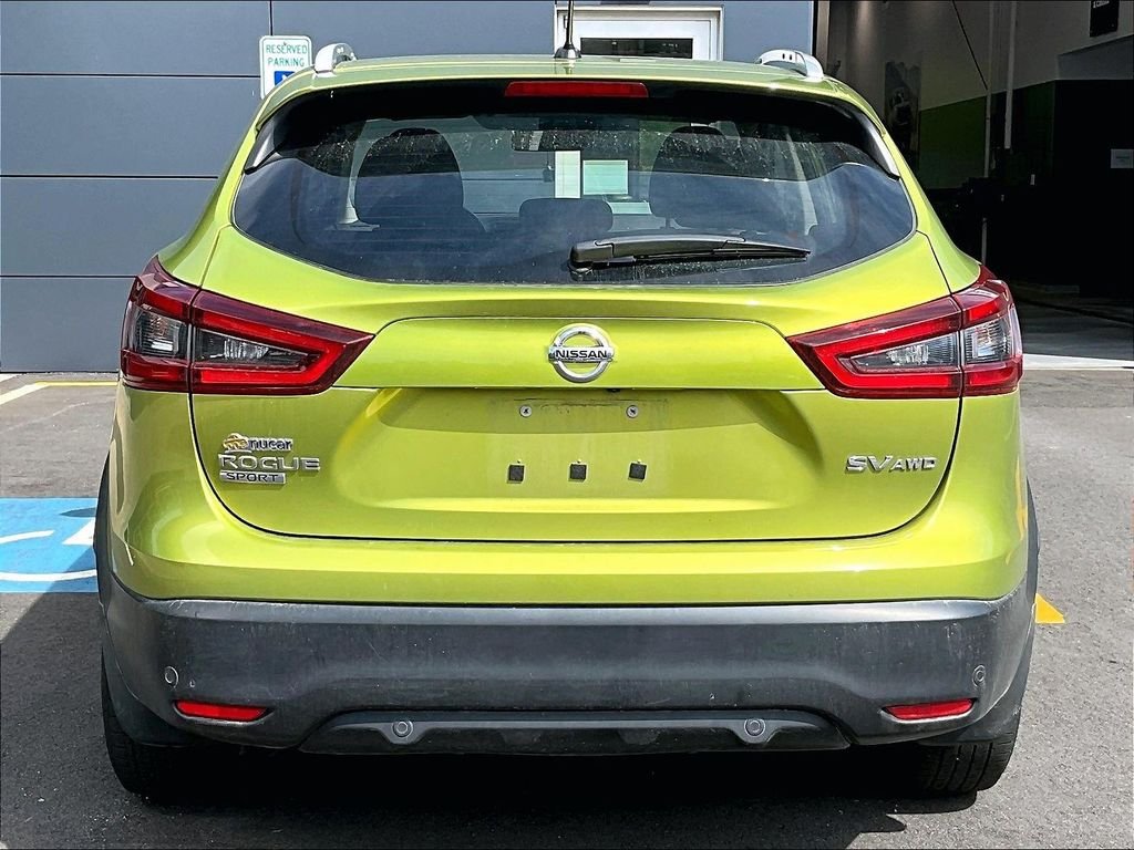 Used 2020 Green Nissan SV image 5