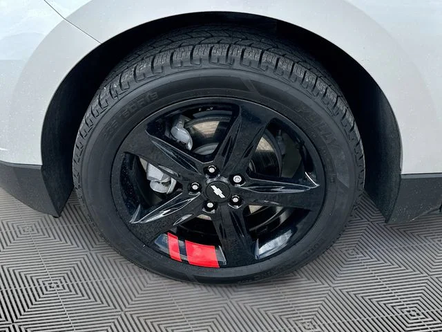 Used 2020 Silver Chevrolet Premier image 29