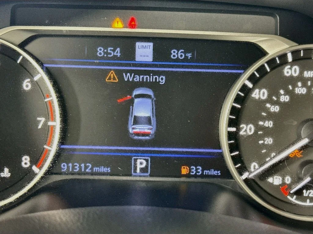 Used 2019 Gray Nissan 2.5 Platinum image 13
