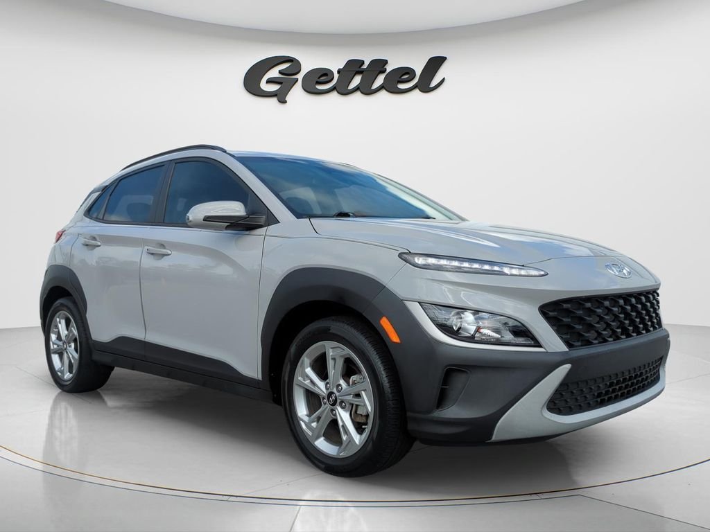 Used 2023 Silver Hyundai SEL image 3