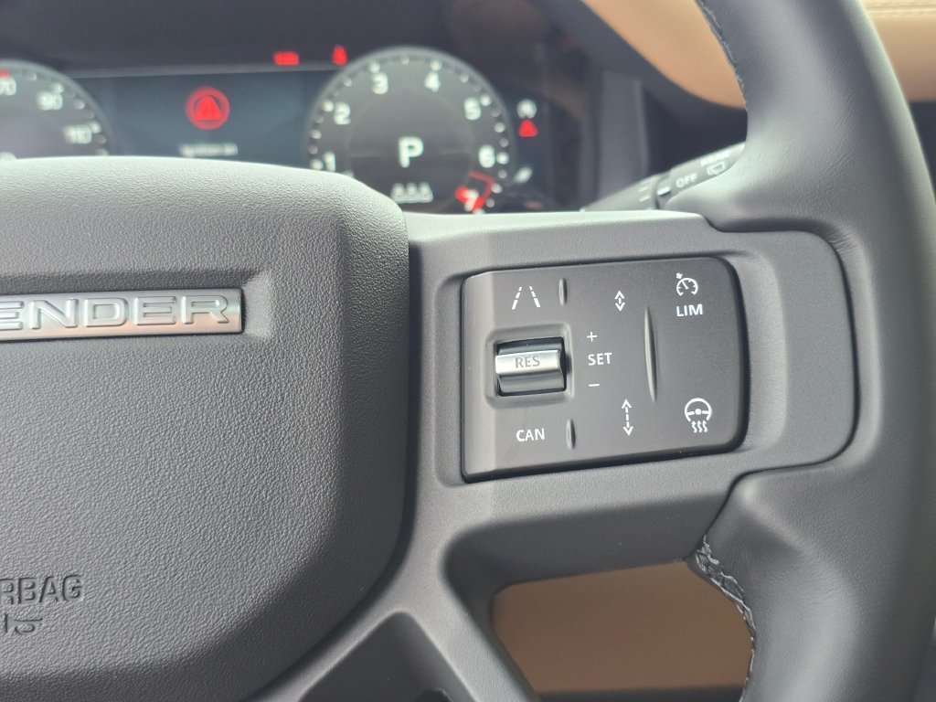 New 2026 Woolstone Green LAND ROVER X-Dynamic SE image 18
