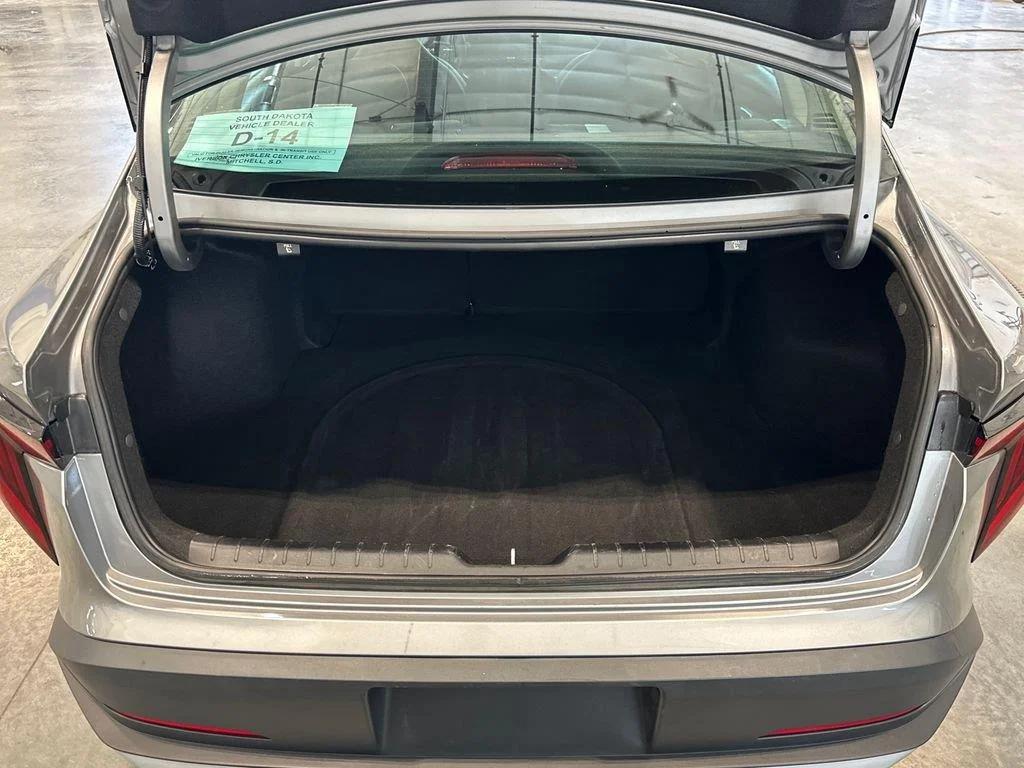 Used 2025 Steel Gray Kia LXS image 30