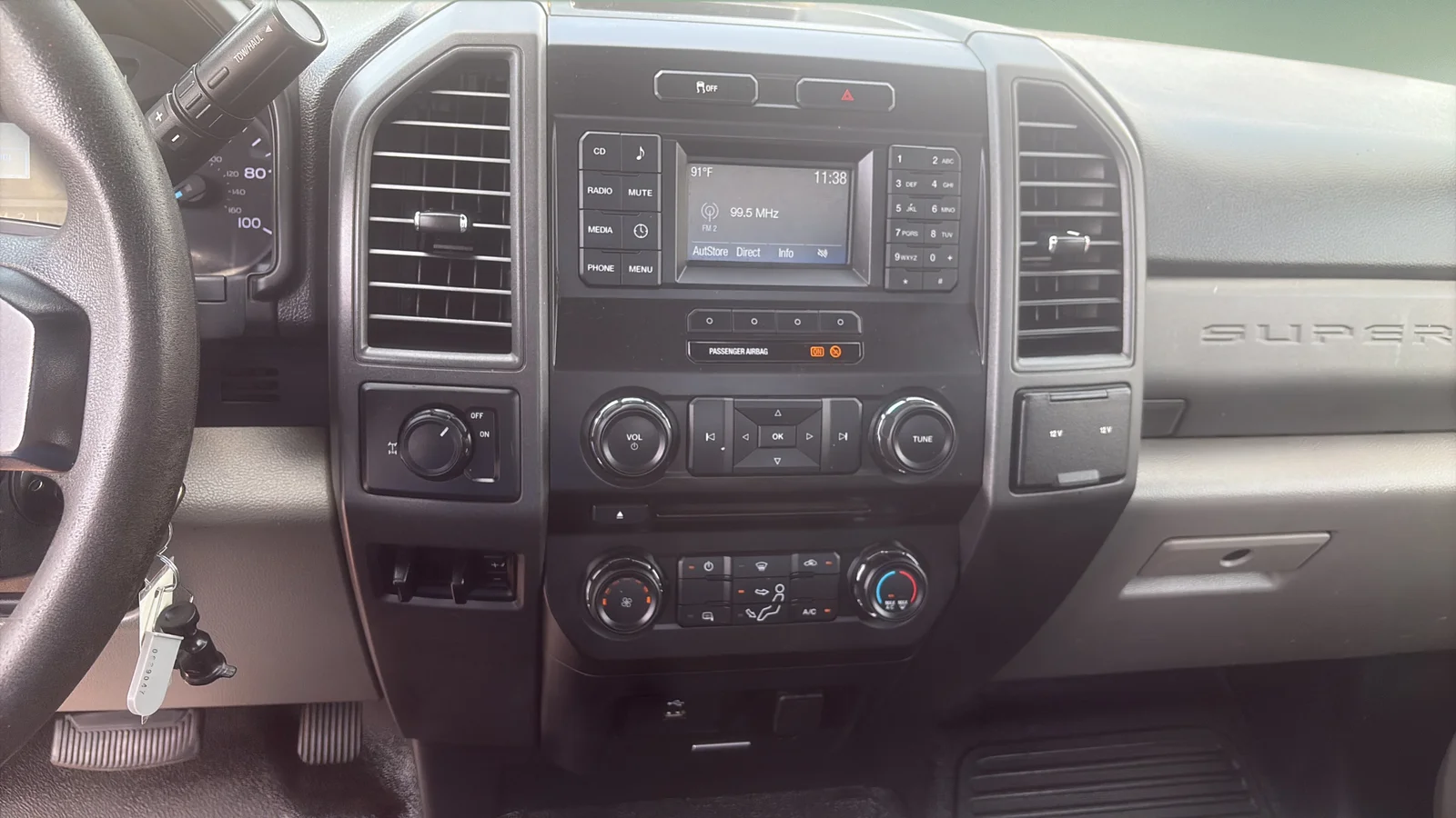 Used 2018 White Ford XL image 13