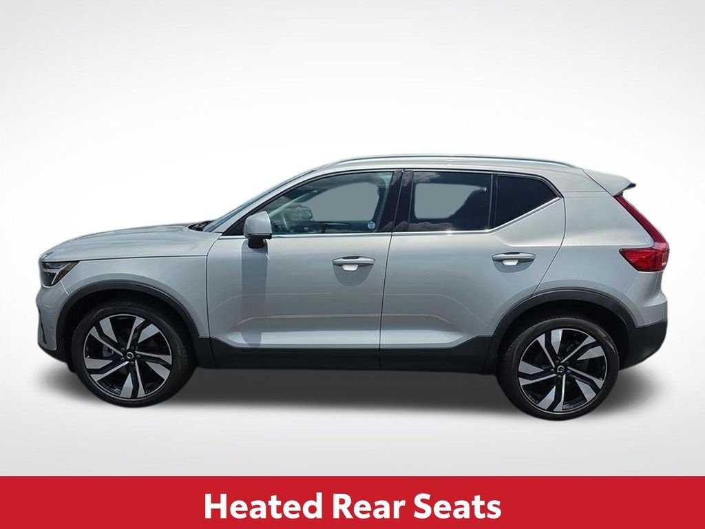 2023 Volvo XC40 Plus - Photo 12