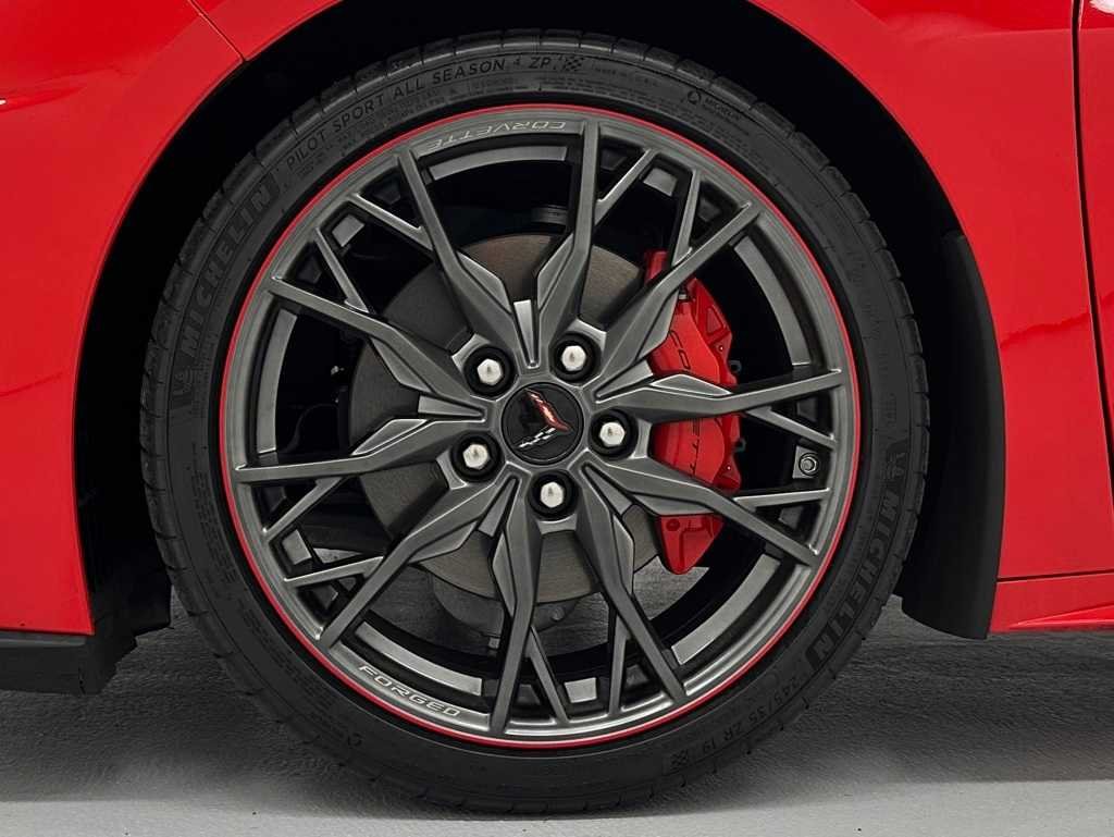 2025 Chevrolet Corvette 2LT - Photo 9
