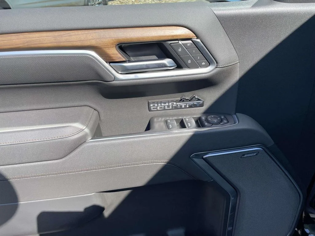 New 2026 Black Chevrolet High Country image 17