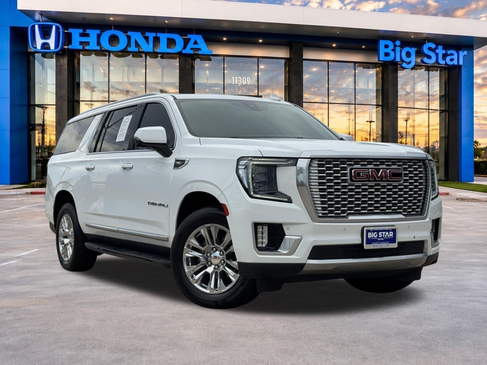 Used 2022 Summit White GMC Denali image 1