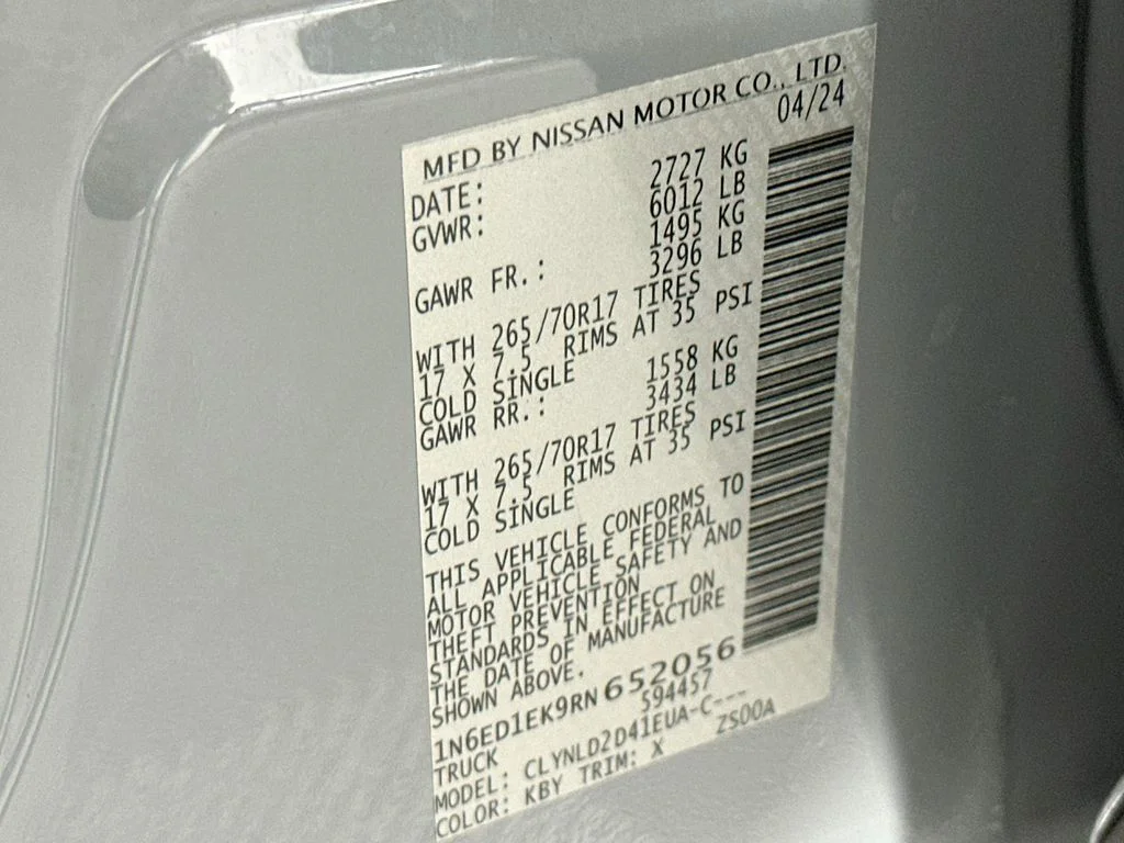 Used 2024 Boulder Gray Pearl Nissan PRO-4X image 32