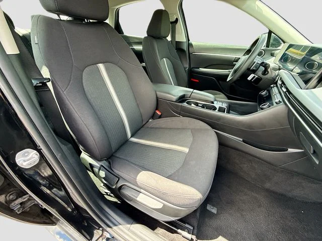 Used 2024 Black Hyundai SEL image 26