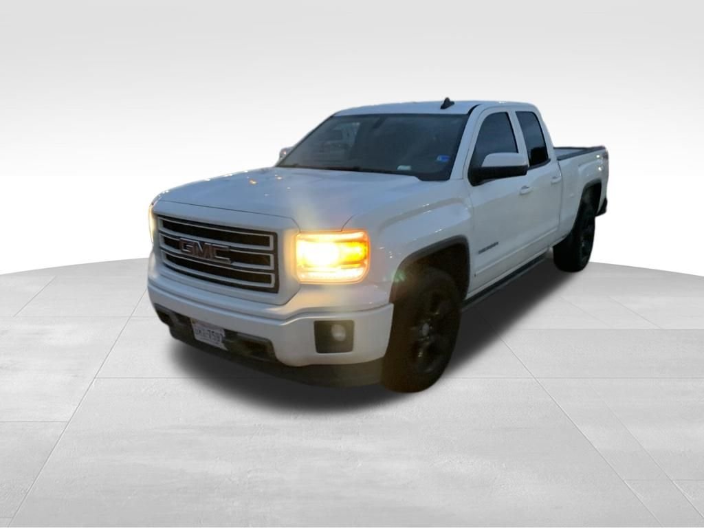 Used 2015 White GMC Base image 2