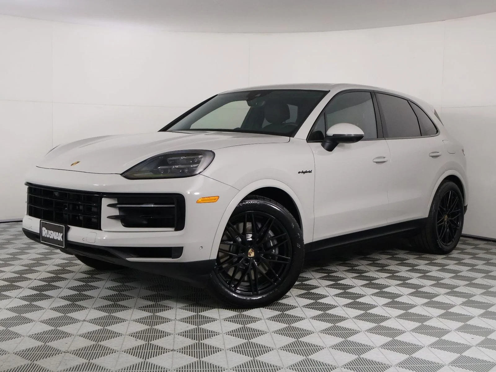 Certified Pre-Owned 2026 Porsche Cayenne E-Hybrid AWD 