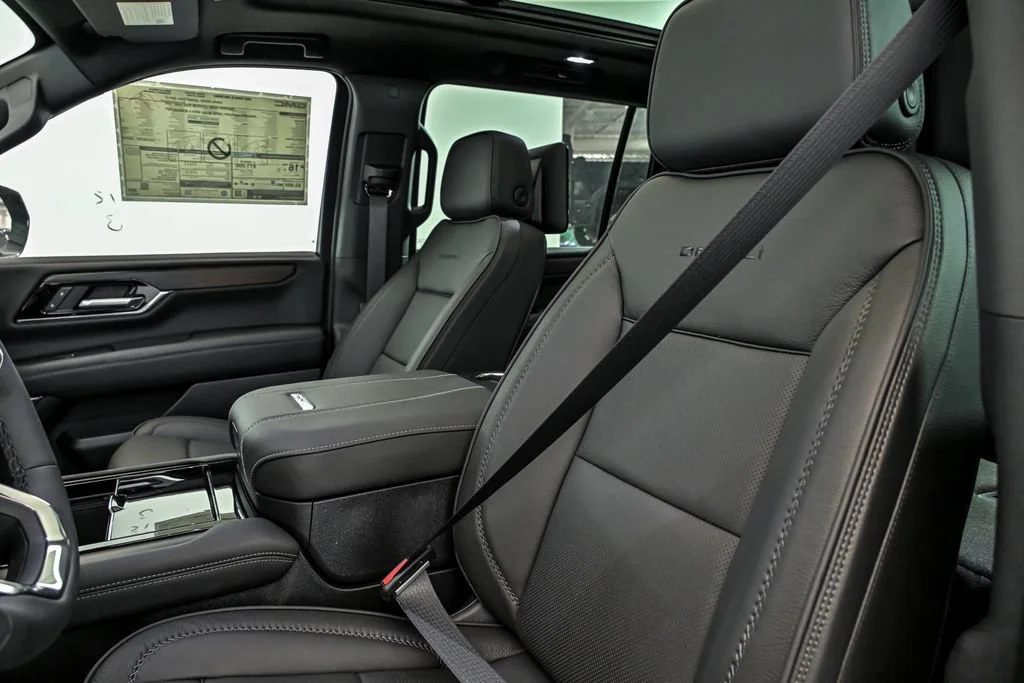 2026 GMC Yukon XL Denali - Photo 9