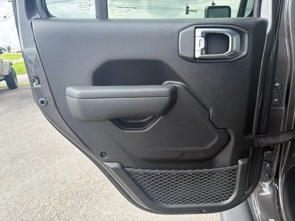 New 2026 Granite Crystal Metallic Clear-Coat Exterior Paint Jeep 85th Anniversary Edition image 16