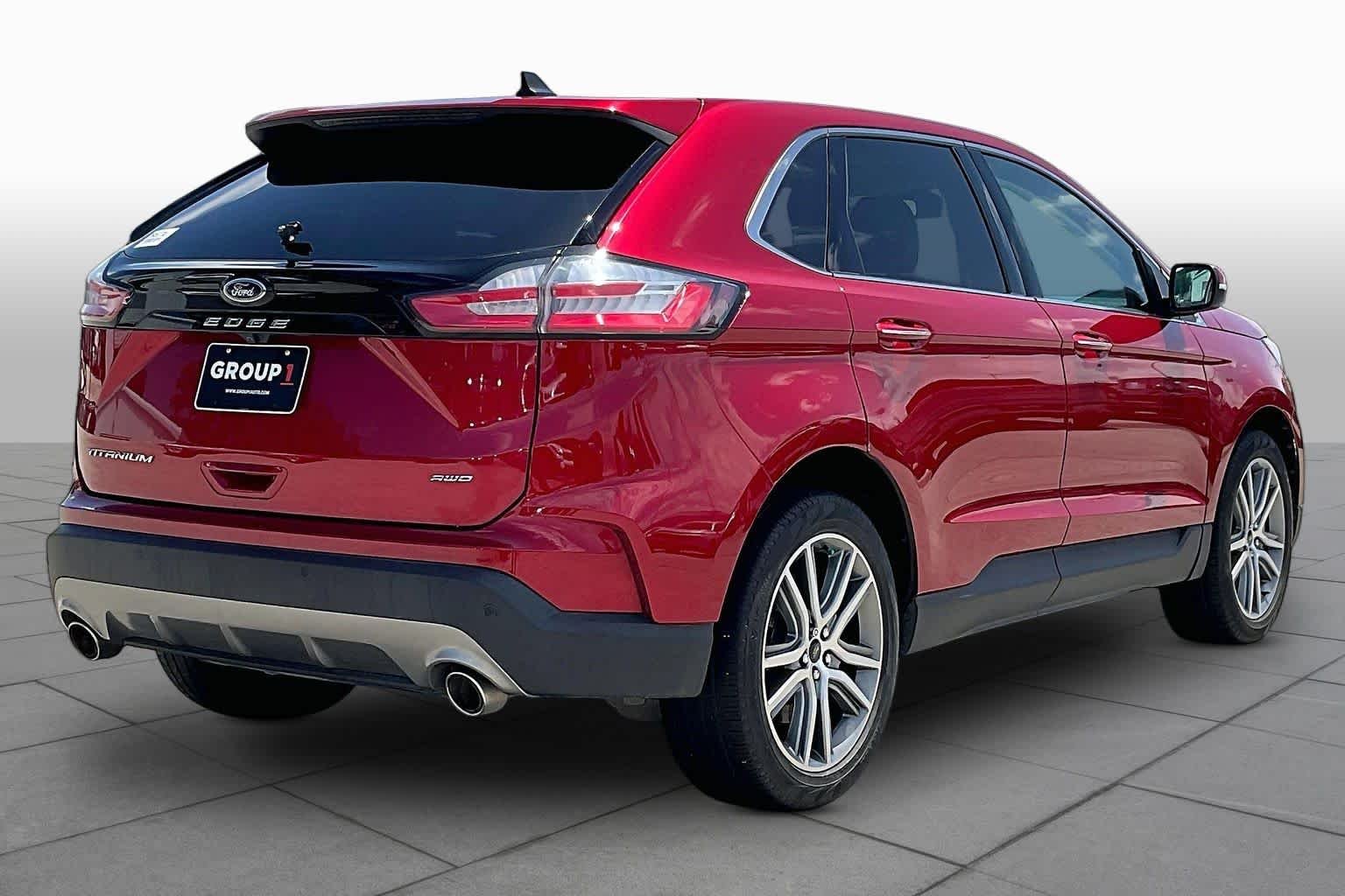 Used 2023 Rapid Red Metallic Tinted Clearcoat Ford Titanium image 13