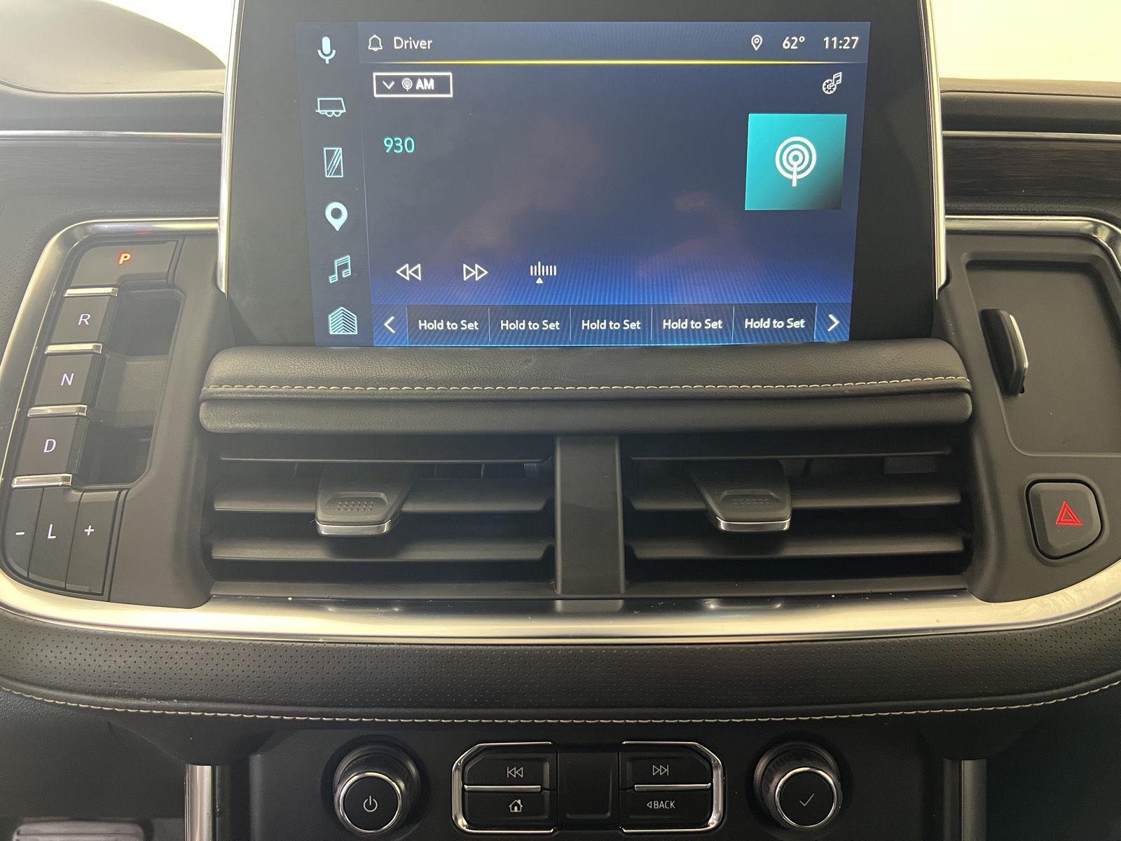 Used 2023 Auburn Metallic Chevrolet Premier image 17