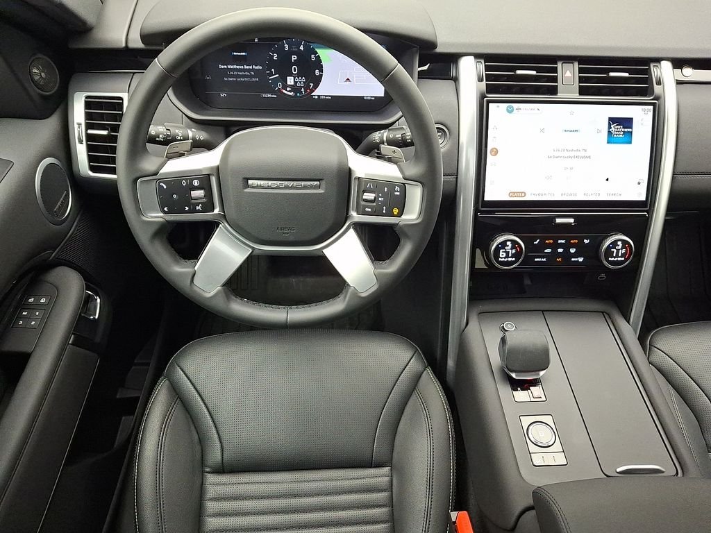 Certified Used 2025 Fuji White Land Rover S image 12