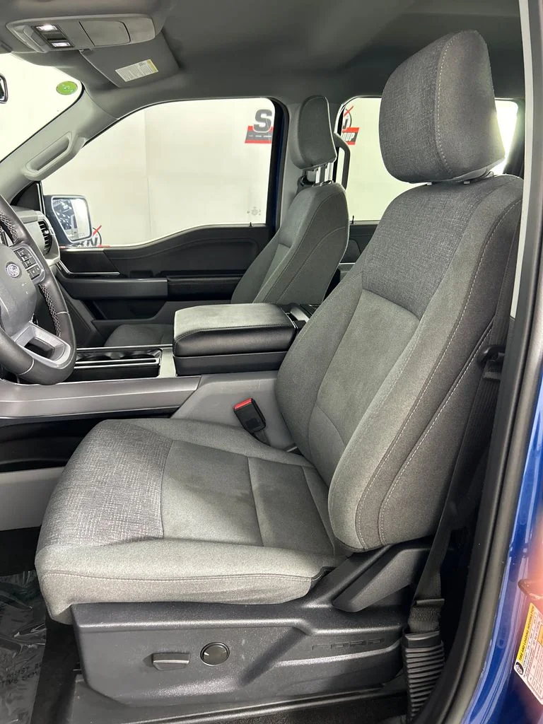 Used 2024 Blue Ford XLT image 13
