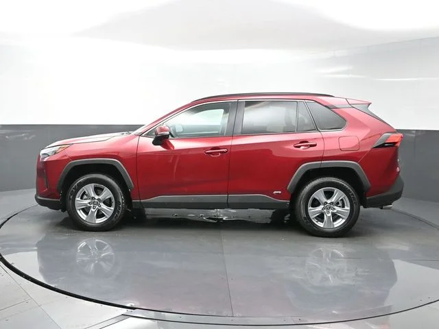 Used 2025 Red Toyota XLE image 4
